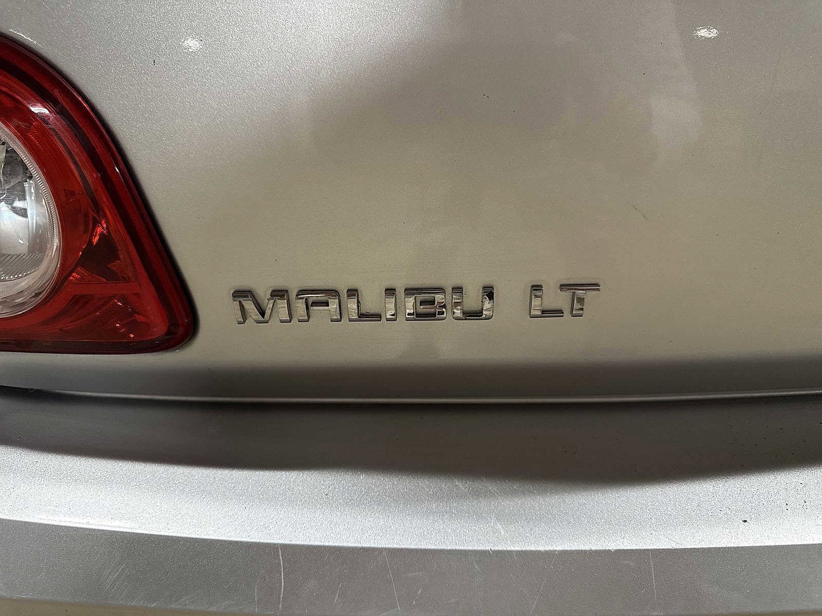 Thumbnail: 2010 Chevrolet Malibu - 24