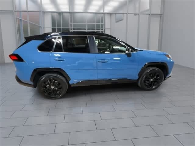 Thumbnail: 2022 Toyota RAV4 - 9