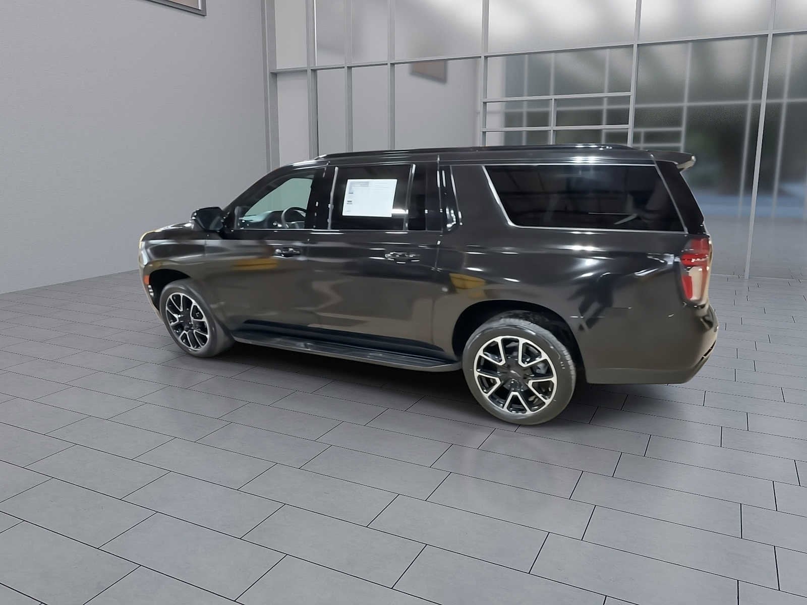 Thumbnail: 2024 Chevrolet Suburban - 6