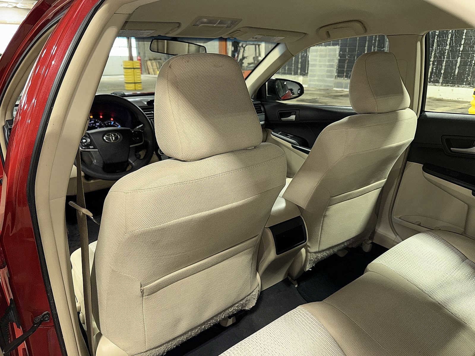 Thumbnail: 2012 Toyota Camry - 26