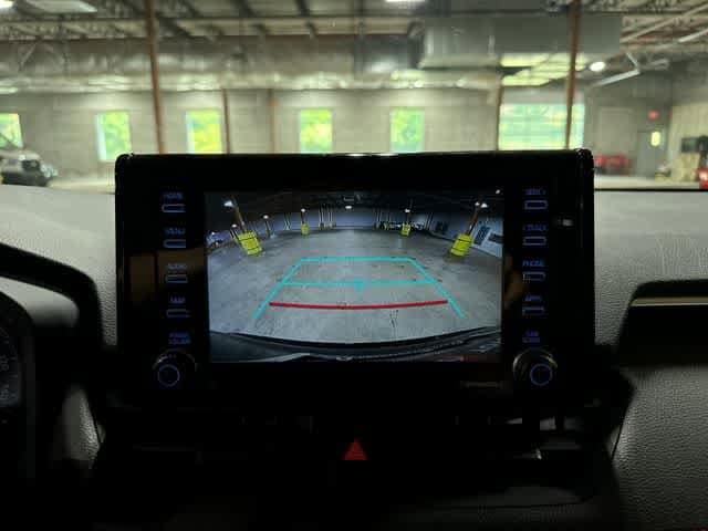 Thumbnail: 2021 Toyota RAV4 - 24