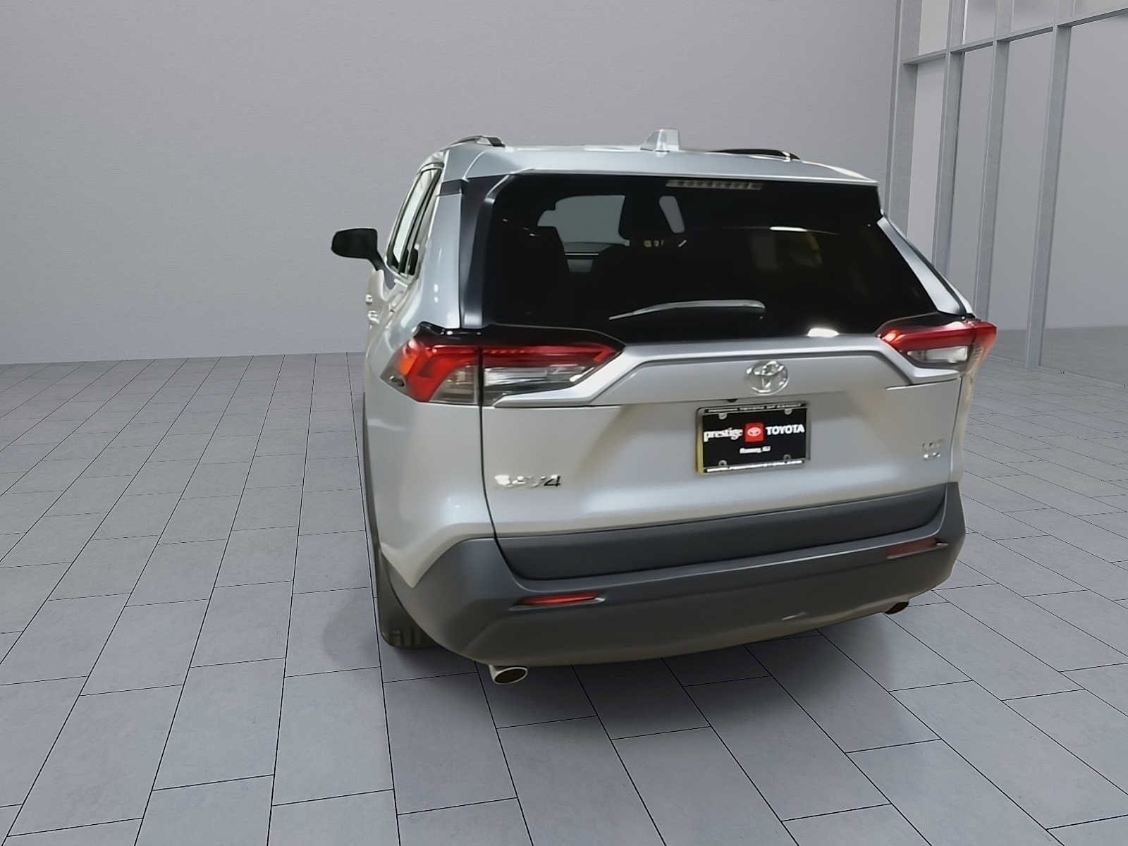 Thumbnail: 2022 Toyota RAV4 - 7