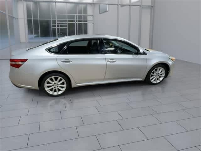 Thumbnail: 2013 Toyota Avalon - 9