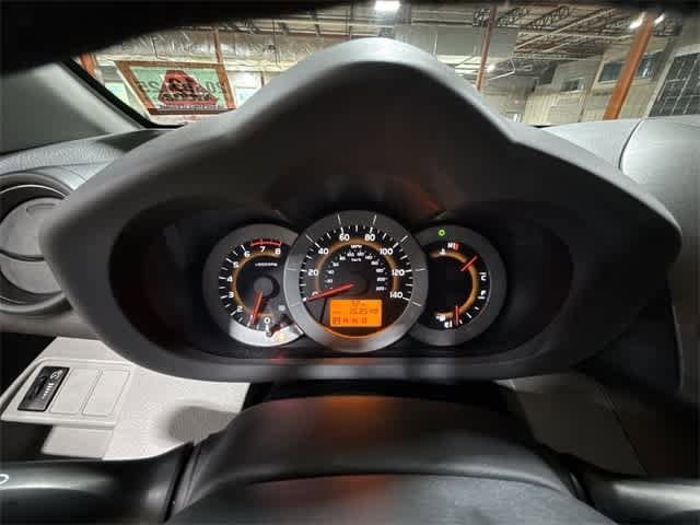Thumbnail: 2011 Toyota RAV4 - 30