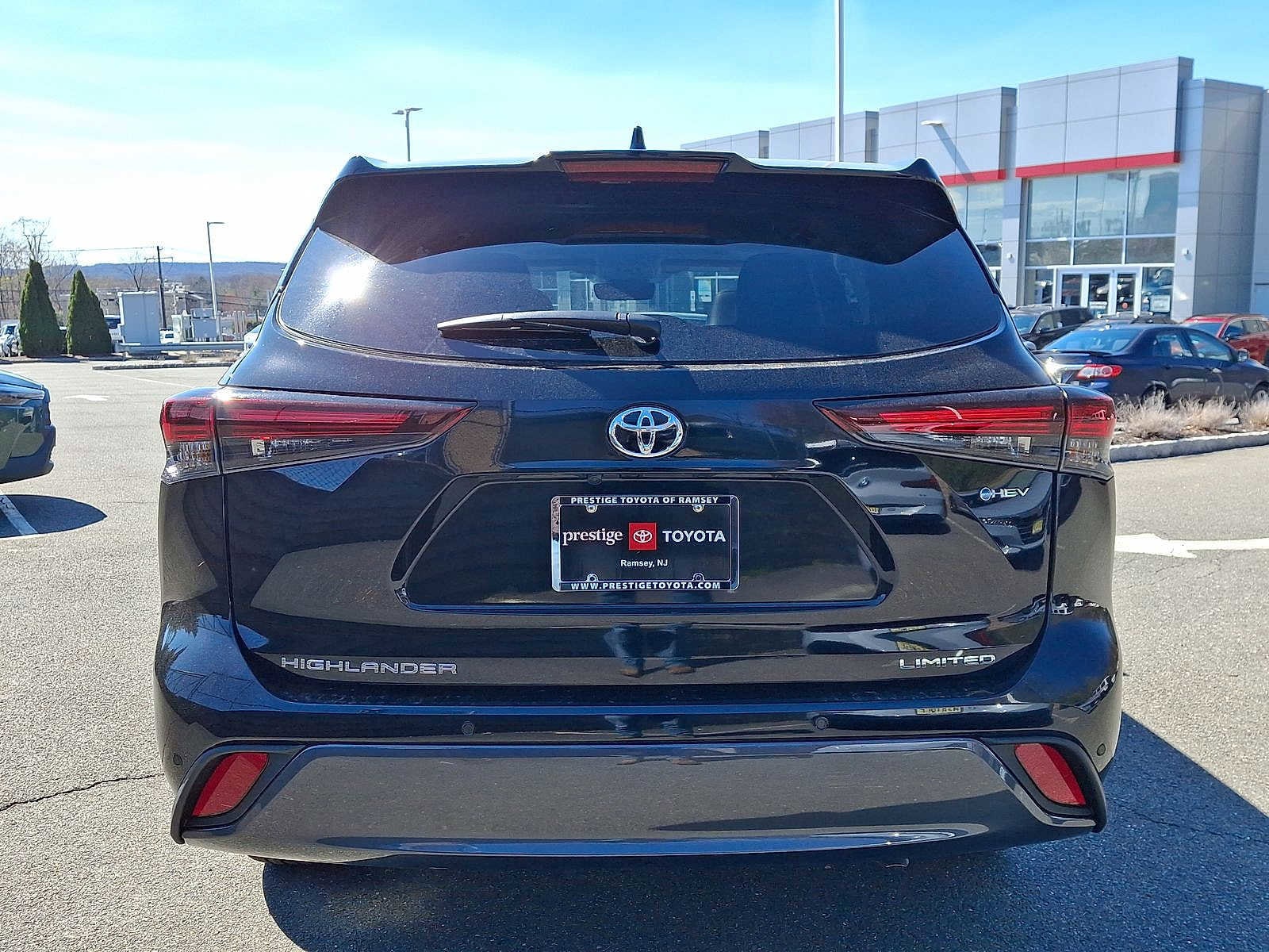 Thumbnail: 2026 Toyota Highlander - 23