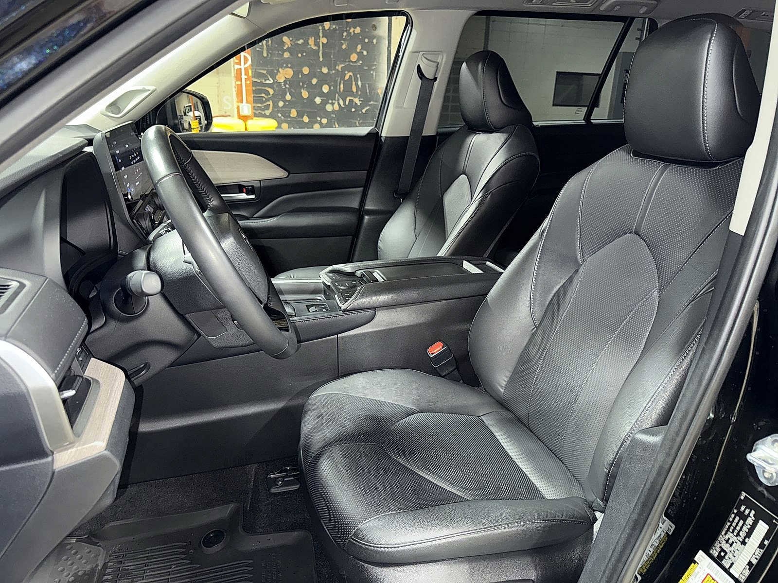 Thumbnail: 2024 Toyota Grand Highlander - 15