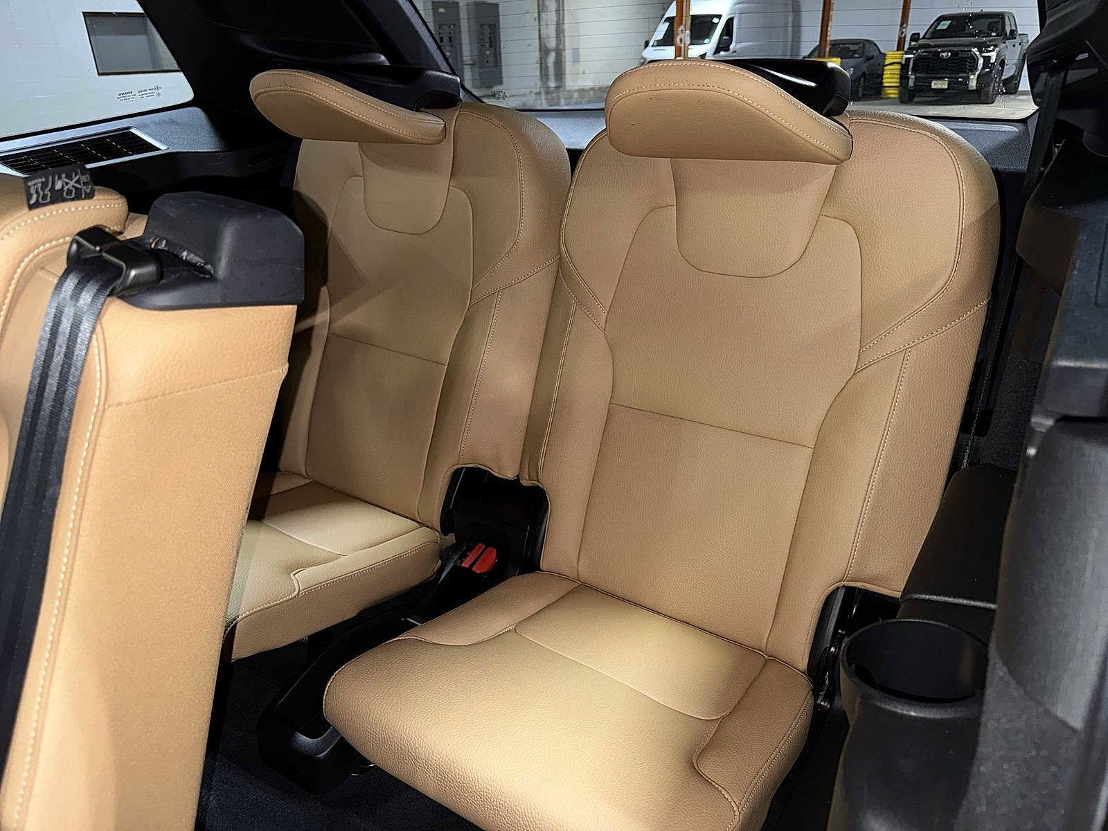 Thumbnail: 2019 Volvo XC90 - 18