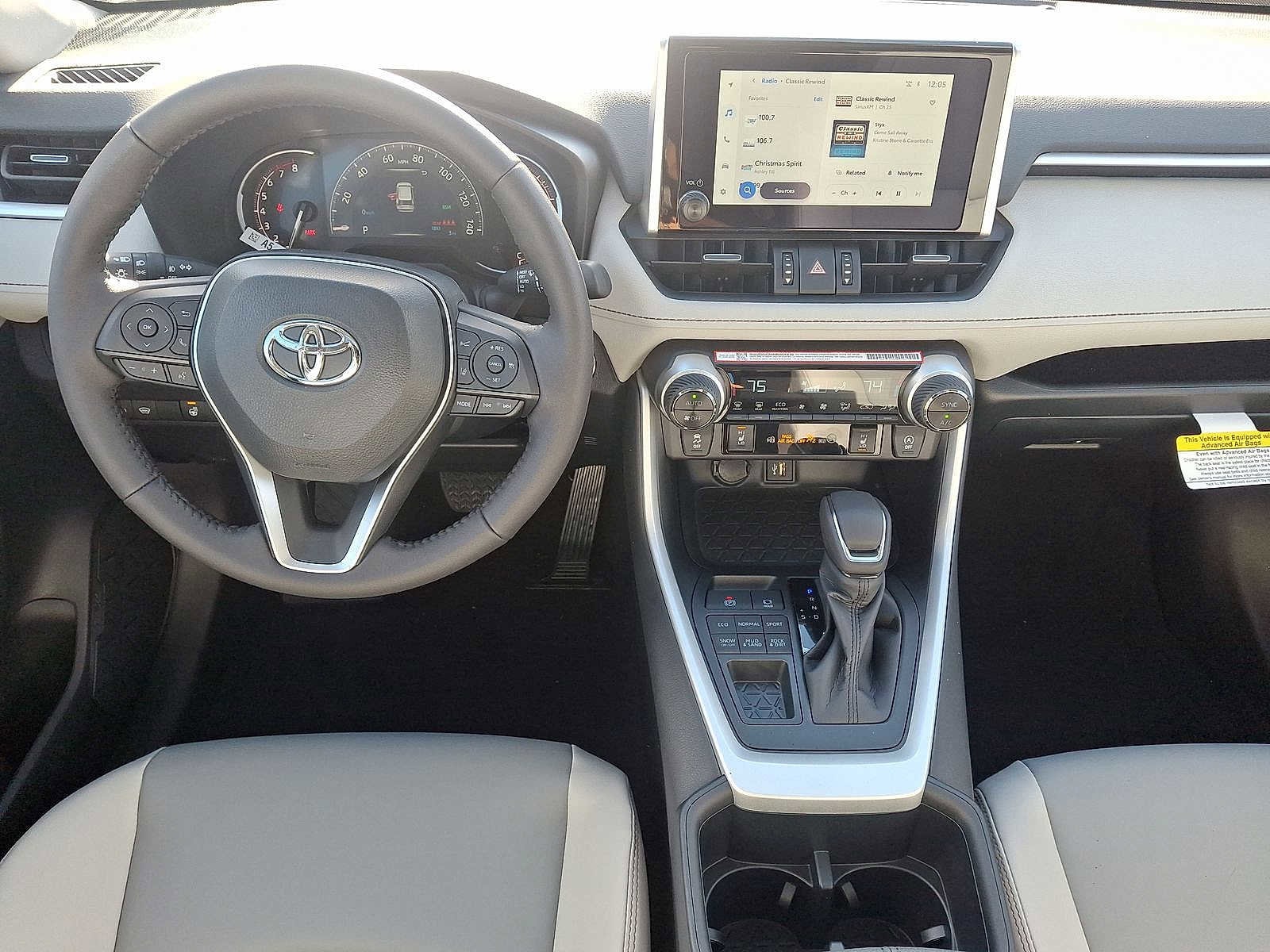 Thumbnail: 2025 Toyota RAV4 - 10