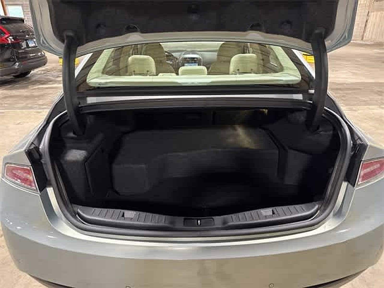 Thumbnail: 2014 Lincoln MKZ - 19