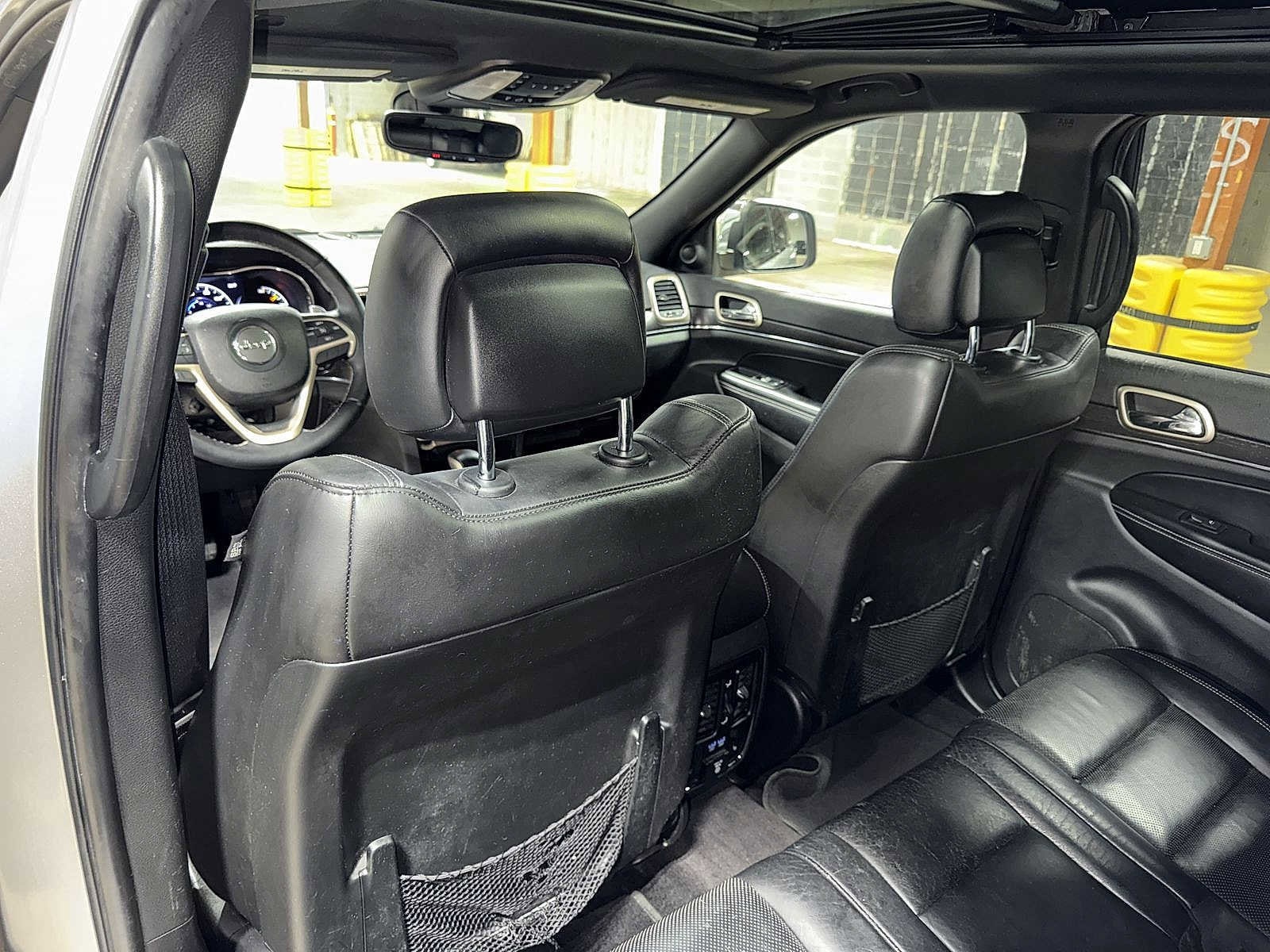 Thumbnail: 2017 Jeep Grand Cherokee - 31