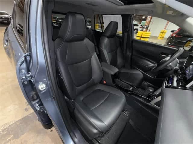 2024 Toyota Corolla Cross XLE 16