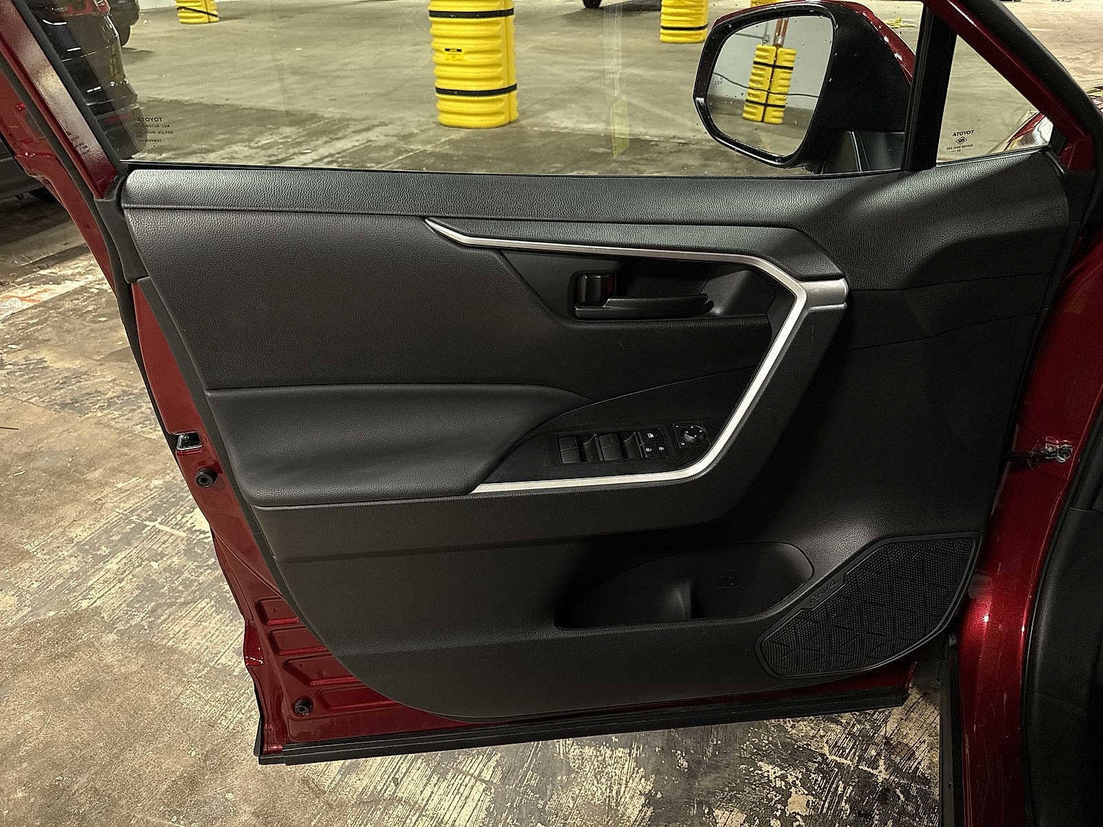 Thumbnail: 2024 Toyota RAV4 - 28