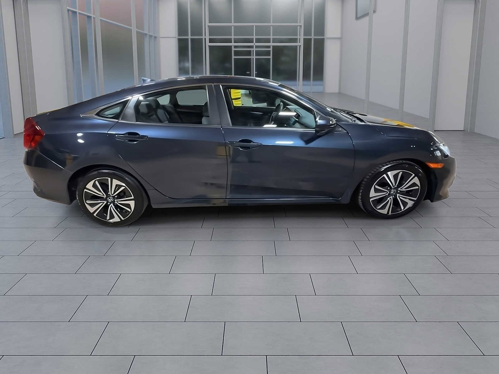 Thumbnail: 2017 Honda Civic - 9