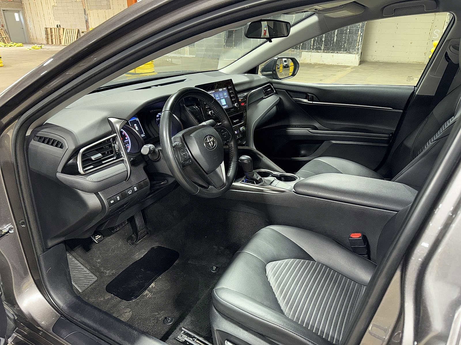 Thumbnail: 2023 Toyota Camry - 28