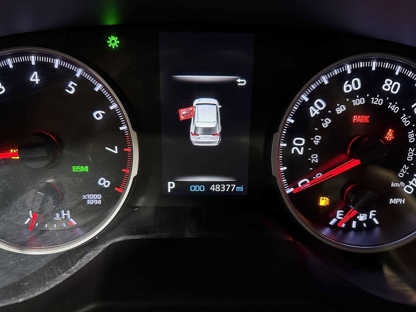 Thumbnail: 2019 Toyota RAV4 - 19