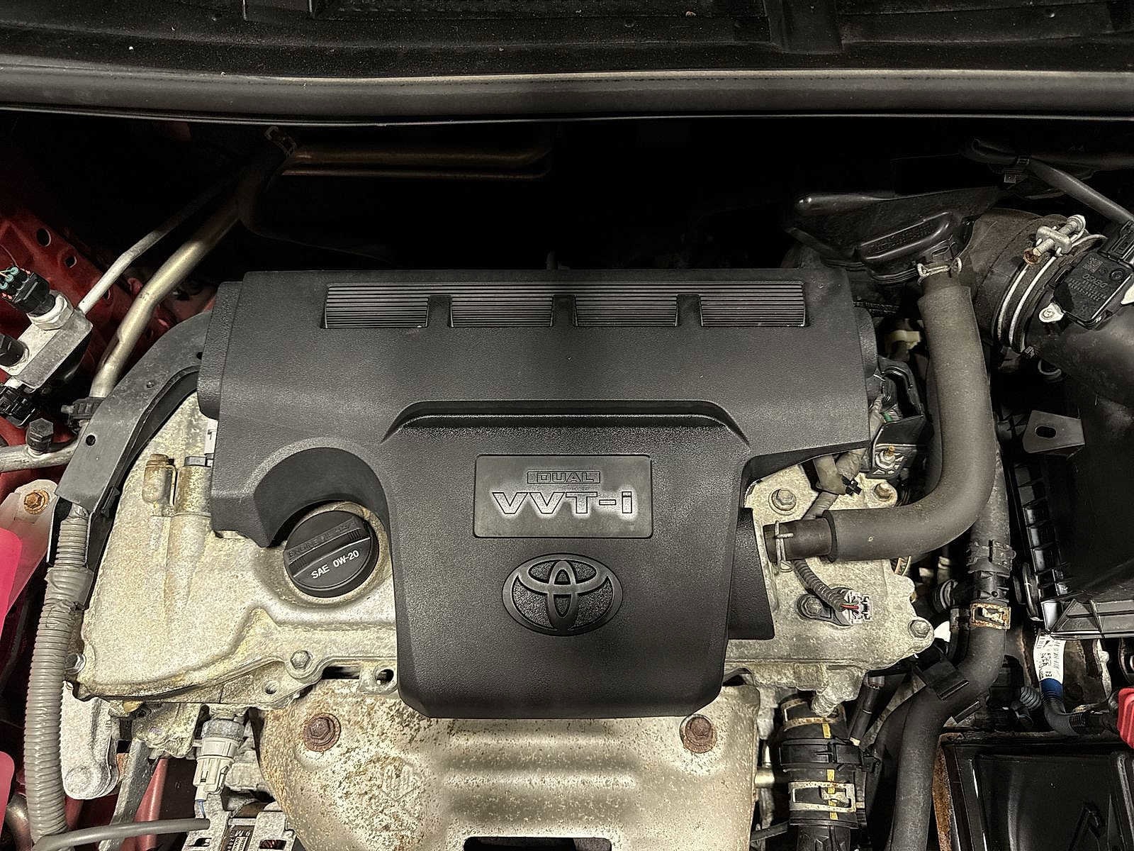 Thumbnail: 2015 Toyota RAV4 - 12