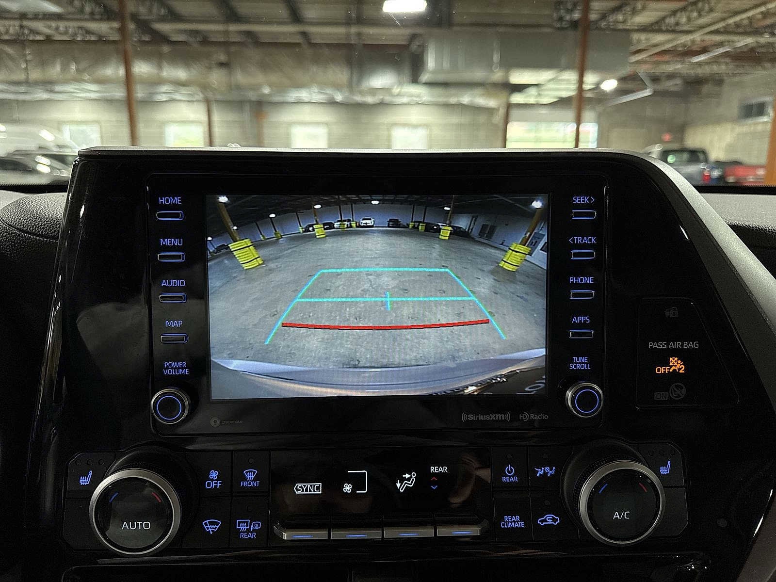 Thumbnail: 2021 Toyota Highlander - 26