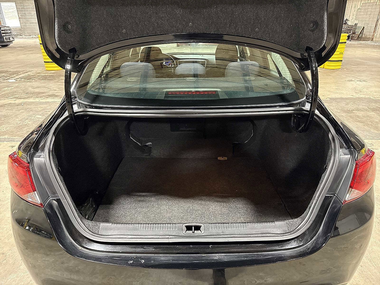 Thumbnail: 2015 Chrysler 200 - 10