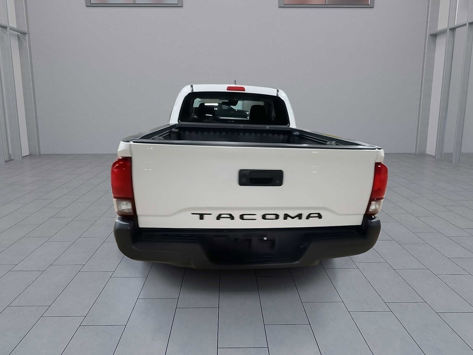 Thumbnail: 2021 Toyota Tacoma - 7