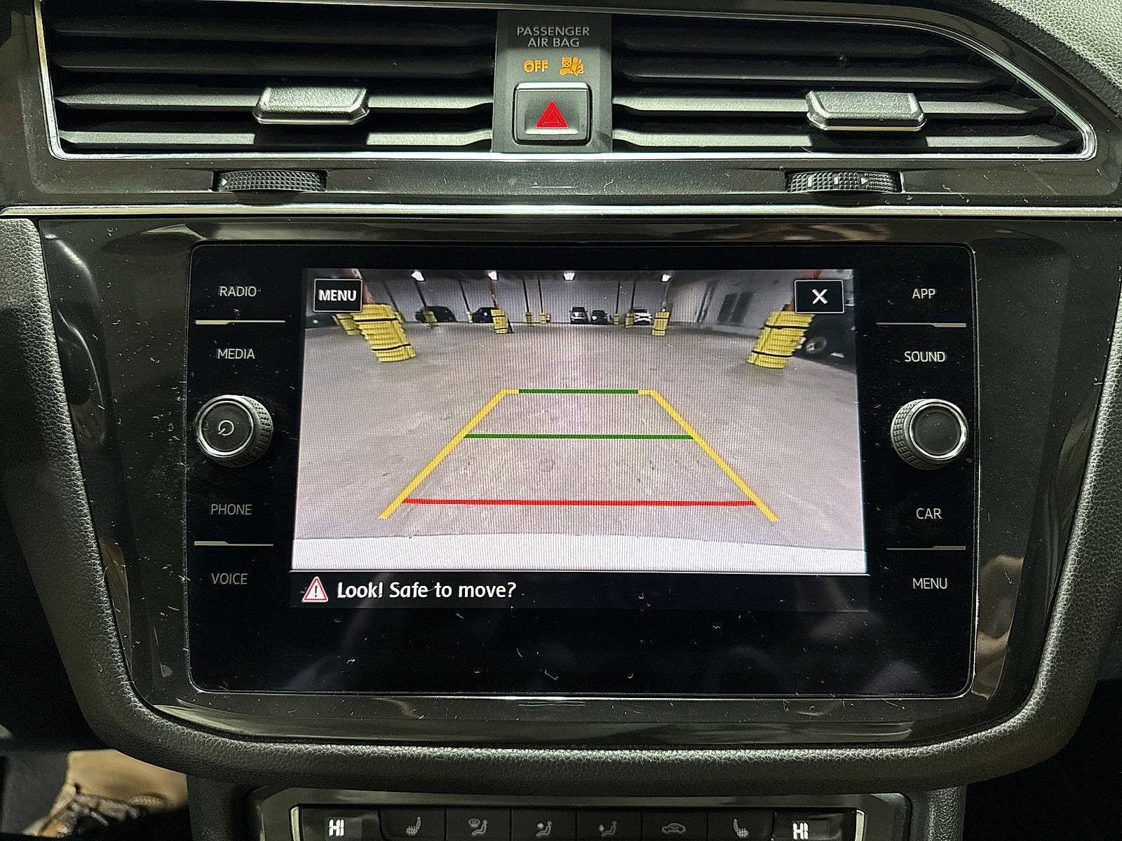 Thumbnail: 2018 Volkswagen Tiguan - 25