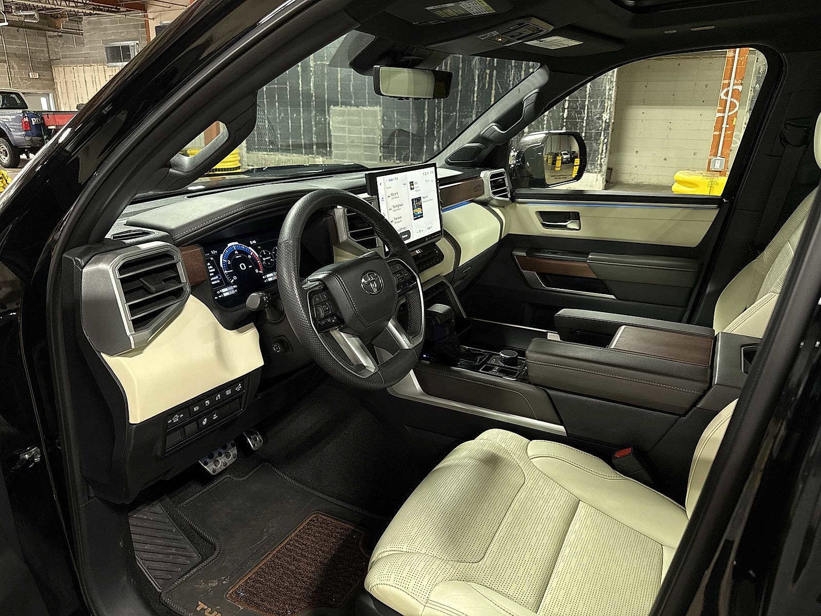 Thumbnail: 2023 Toyota Tundra - 32