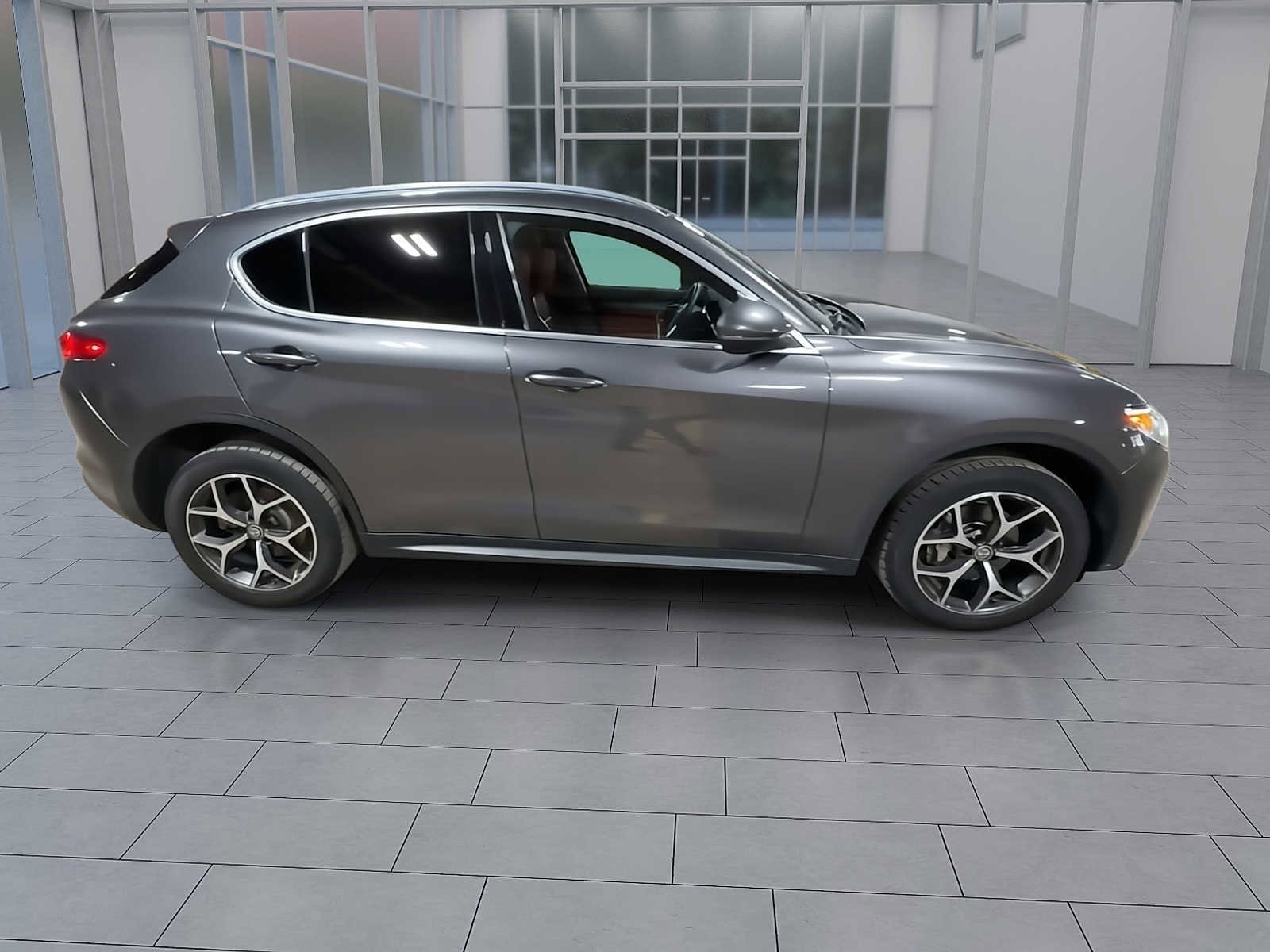 Thumbnail: 2019 Alfa Romeo Stelvio - 9