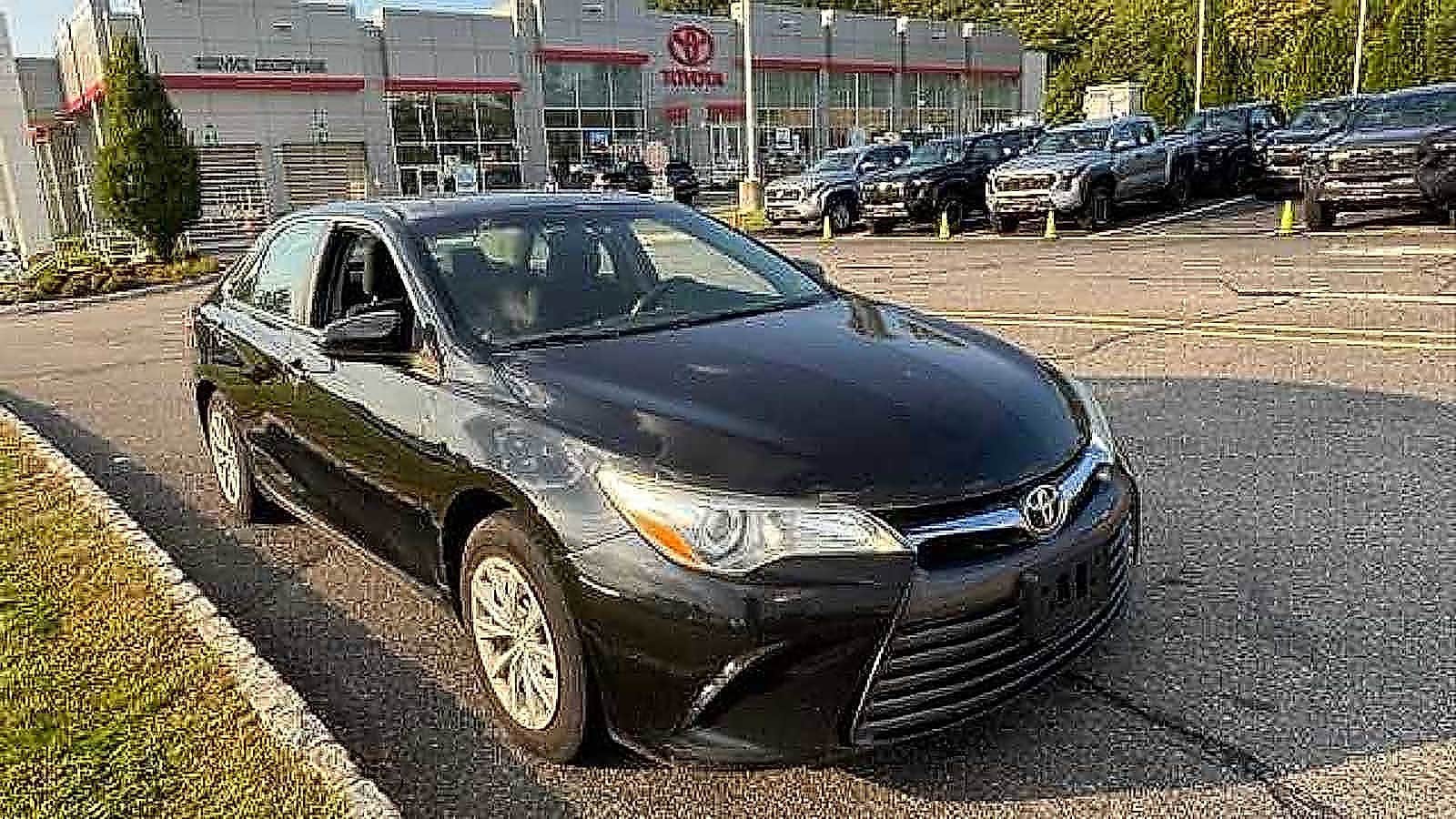 Thumbnail: 2015 Toyota Camry - 4