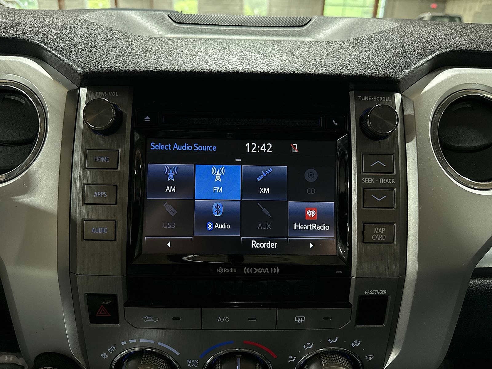 Thumbnail: 2016 Toyota Tundra - 21