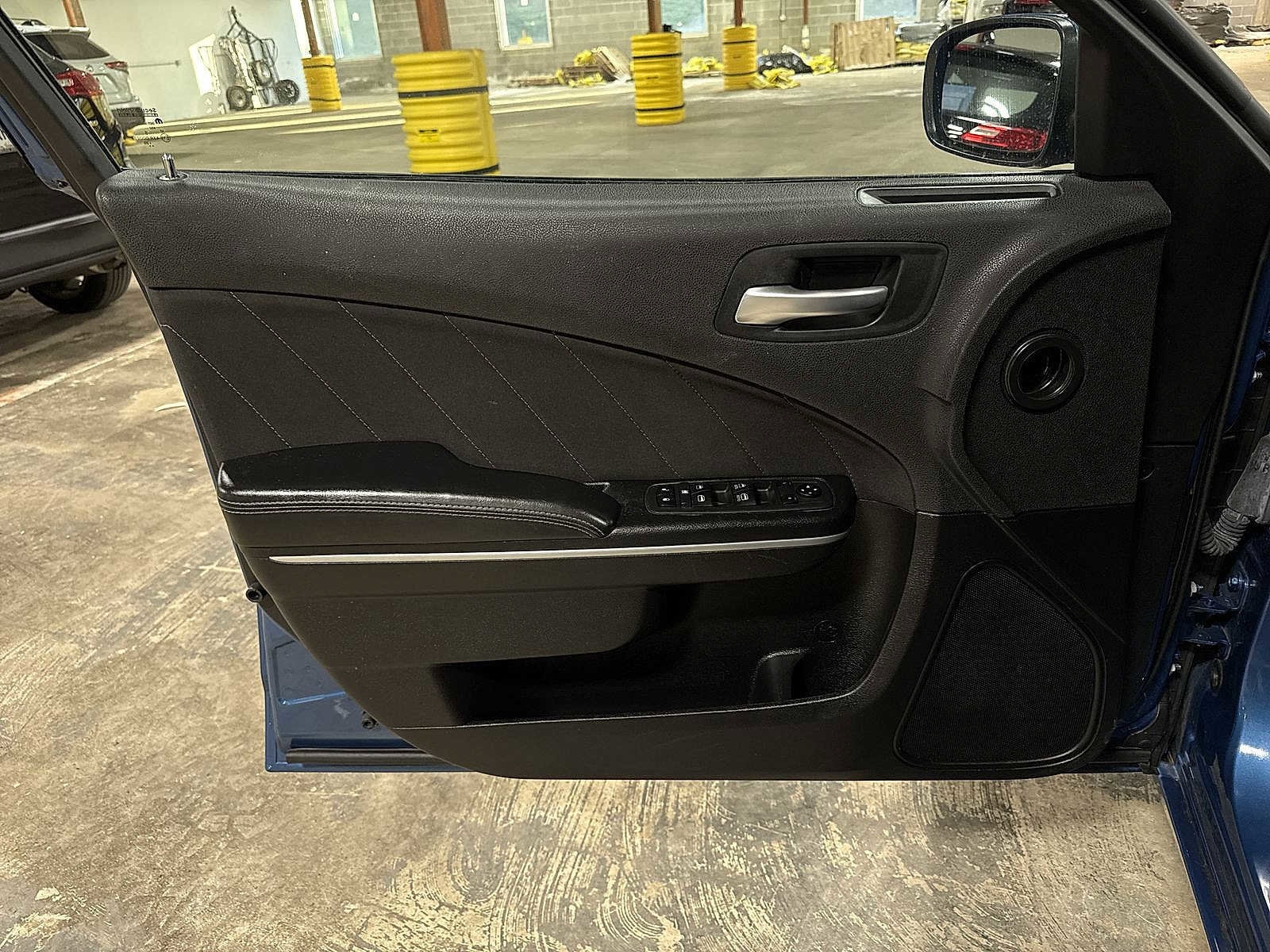 Thumbnail: 2020 Dodge Charger - 27