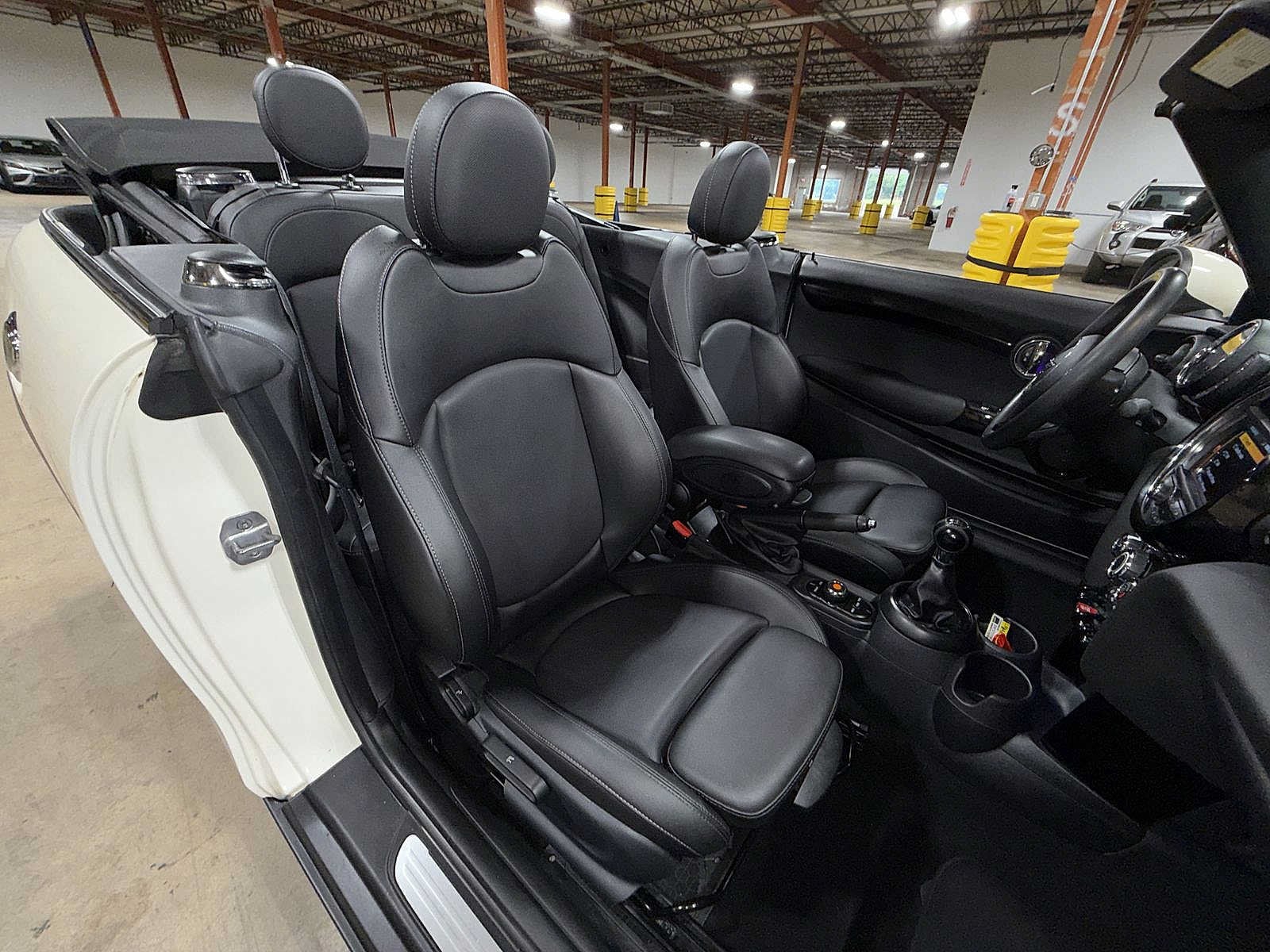 Thumbnail: 2019 MINI Cooper Convertible - 16