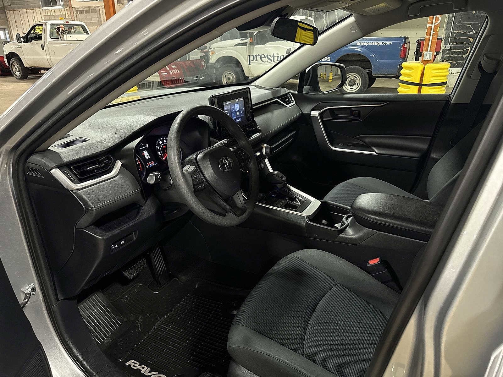 Thumbnail: 2019 Toyota RAV4 - 27