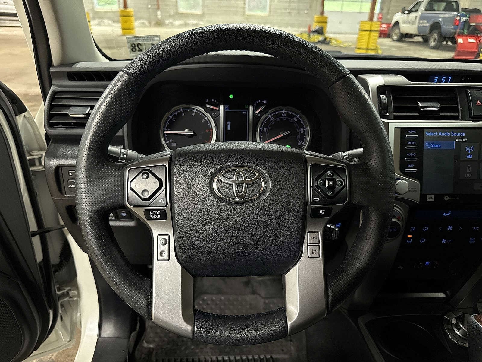 Thumbnail: 2023 Toyota 4Runner - 18