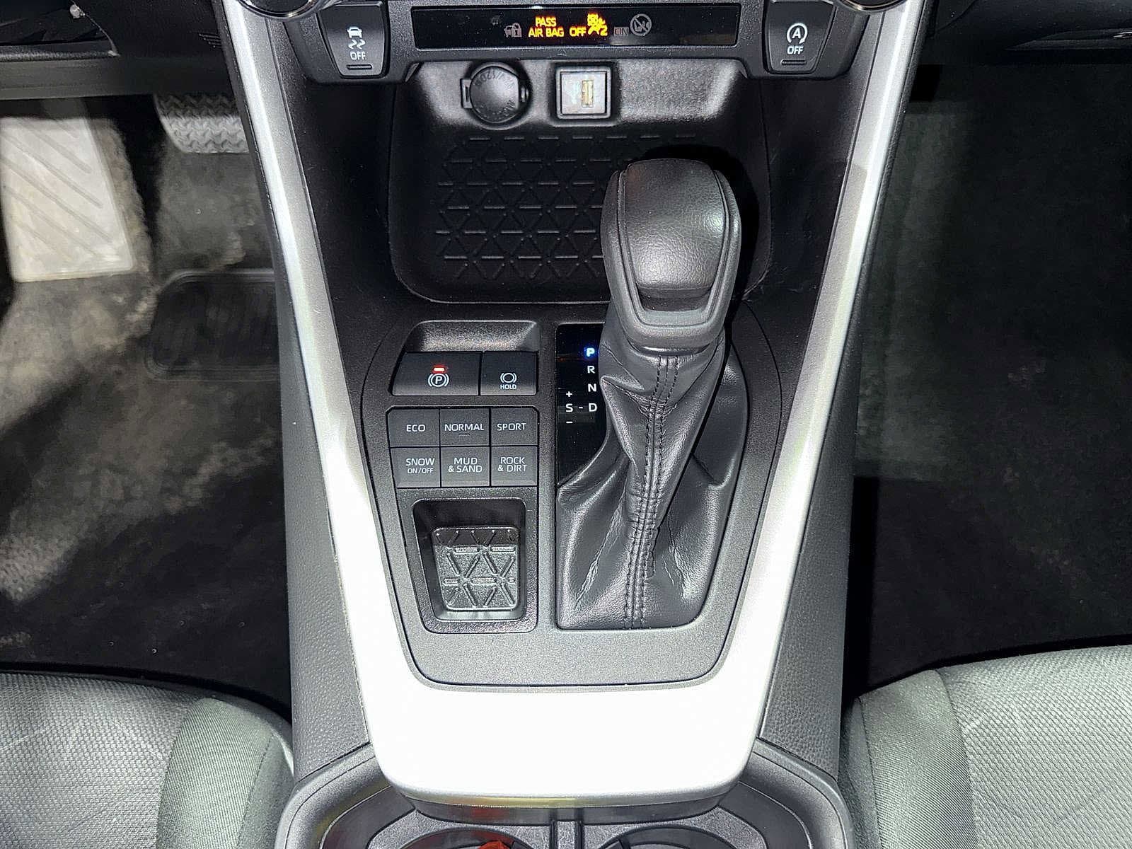 Thumbnail: 2024 Toyota RAV4 - 30