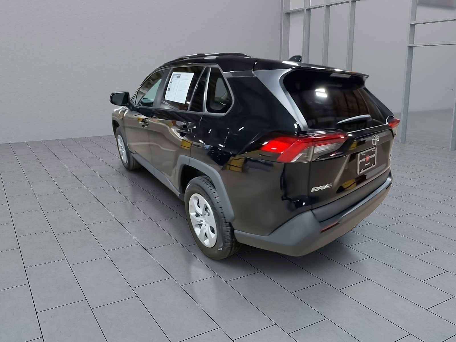 Thumbnail: 2019 Toyota RAV4 - 5