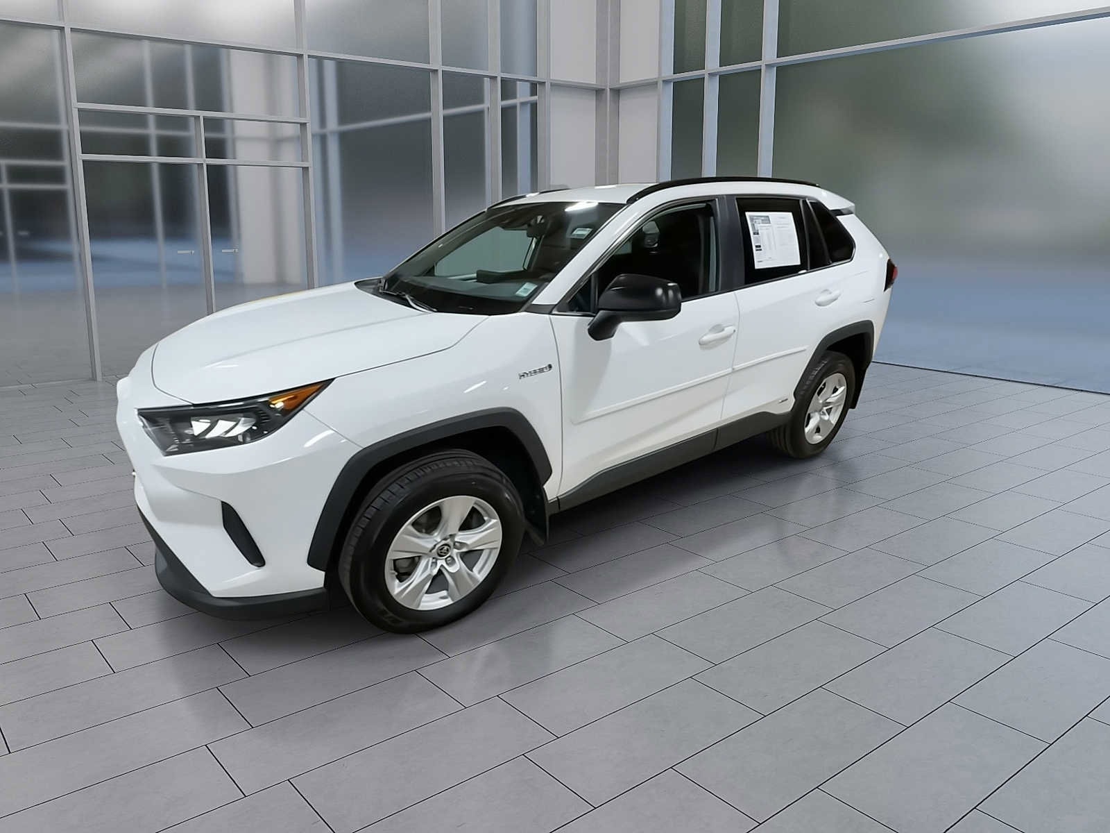 Thumbnail: 2021 Toyota RAV4 - 4