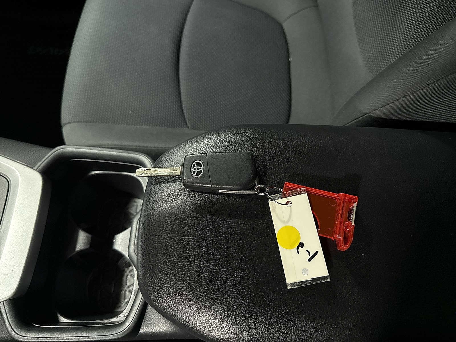 Thumbnail: 2019 Toyota RAV4 - 31