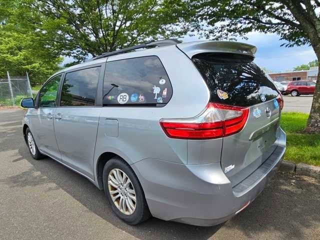 Thumbnail: 2015 Toyota Sienna - 7
