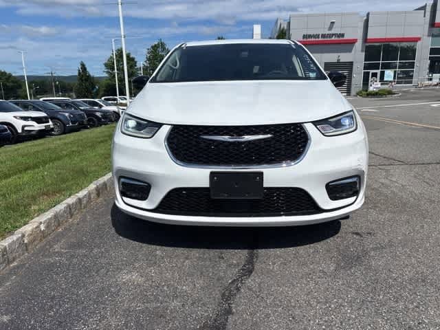 Thumbnail: 2024 Chrysler Pacifica - 2