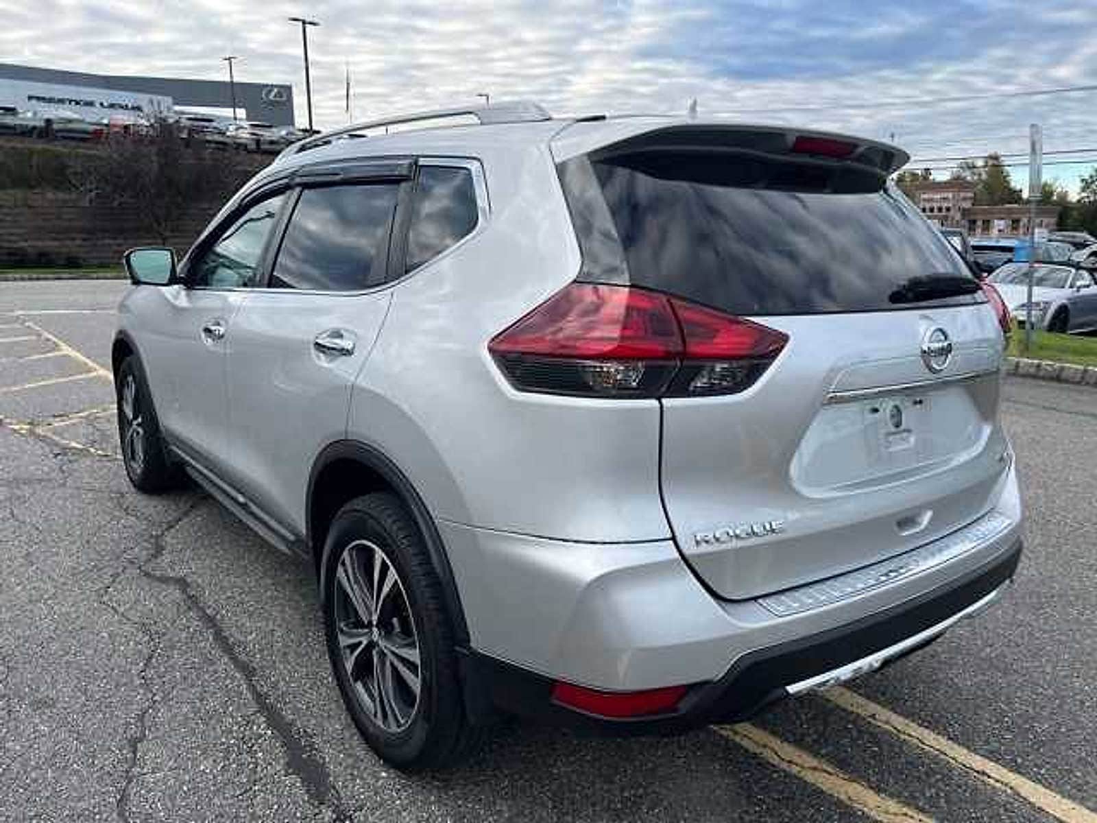 Thumbnail: 2018 Nissan Rogue - 6