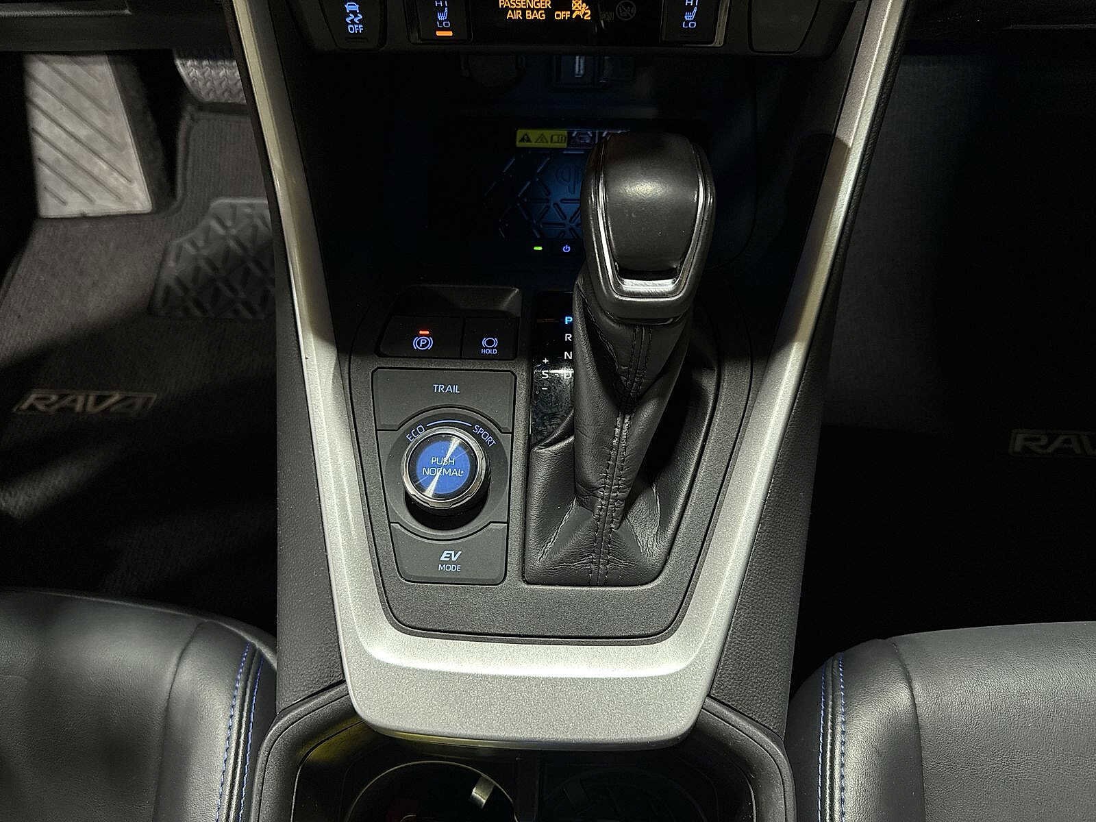 Thumbnail: 2022 Toyota RAV4 - 34