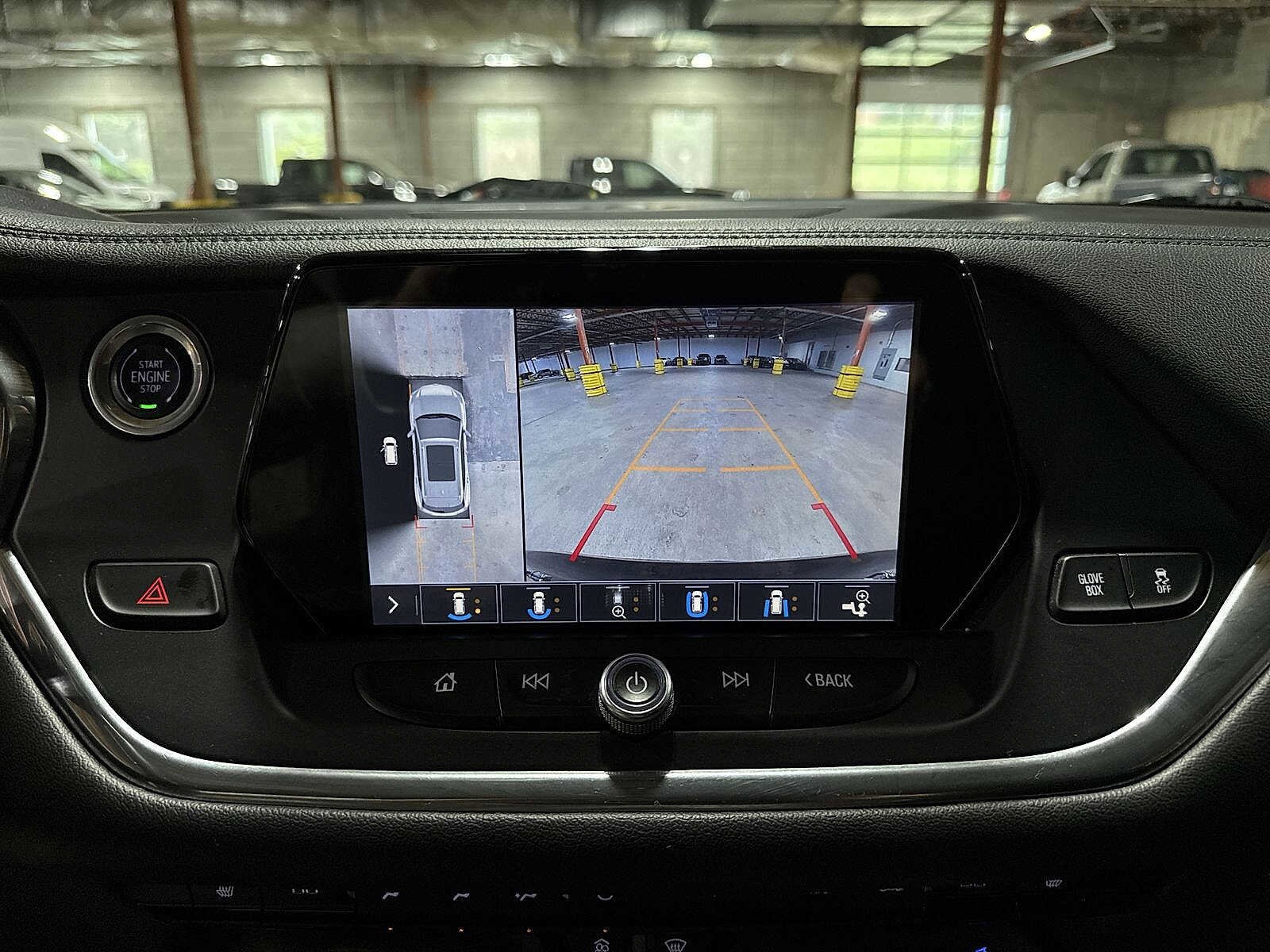 Thumbnail: 2019 Chevrolet Blazer - 25