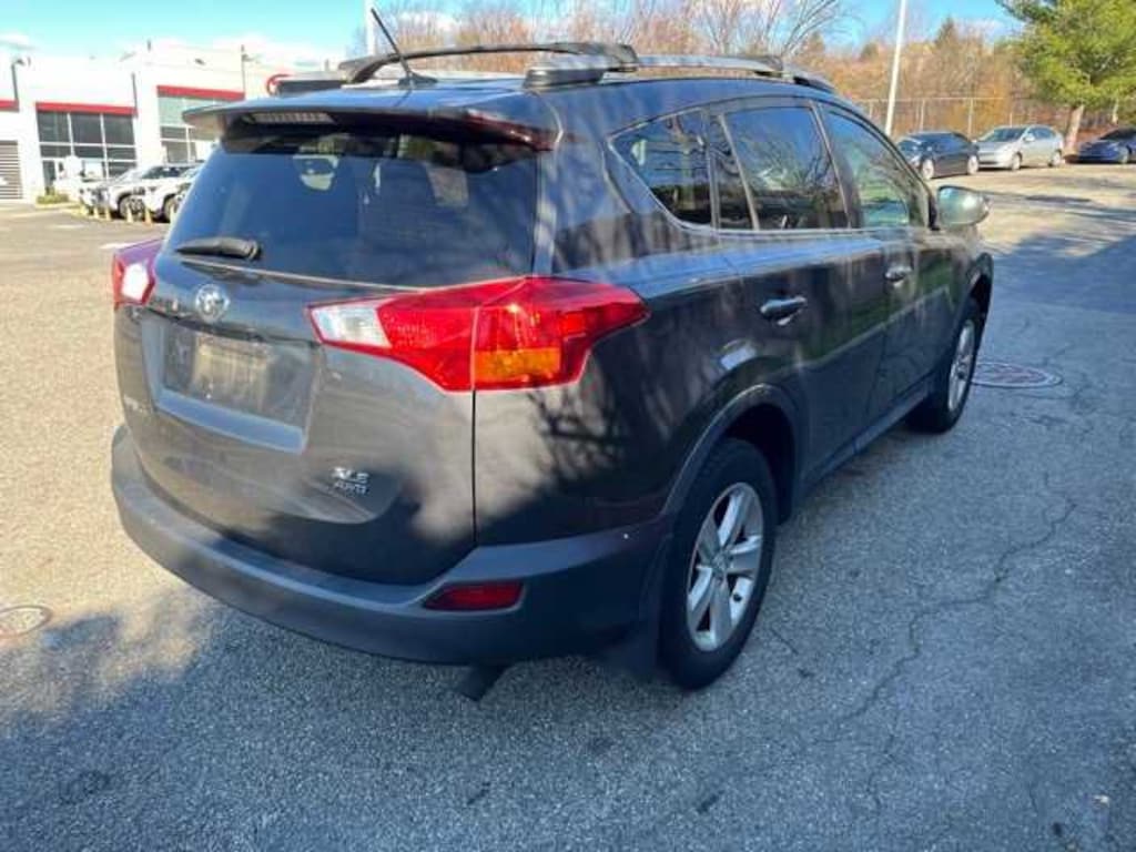 Used 2014 Toyota RAV4 4WD XLE SUV