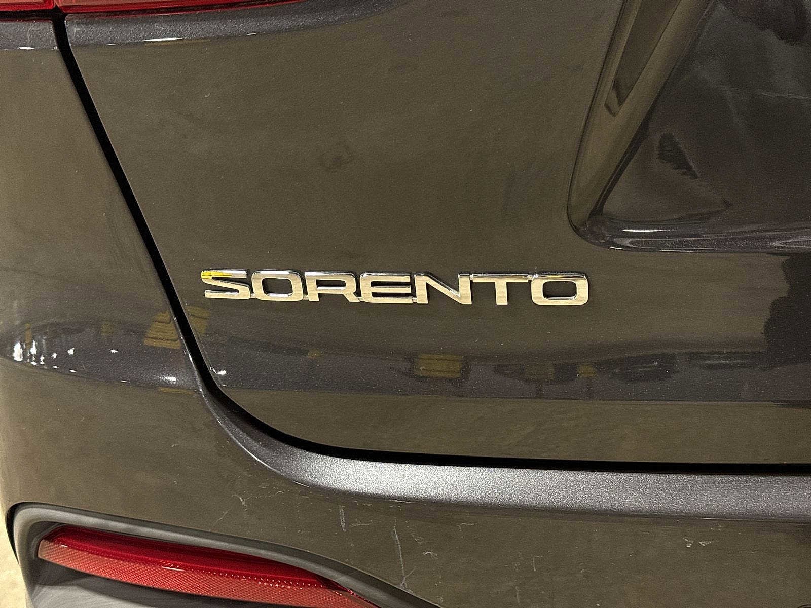 Thumbnail: 2016 Kia Sorento - 29