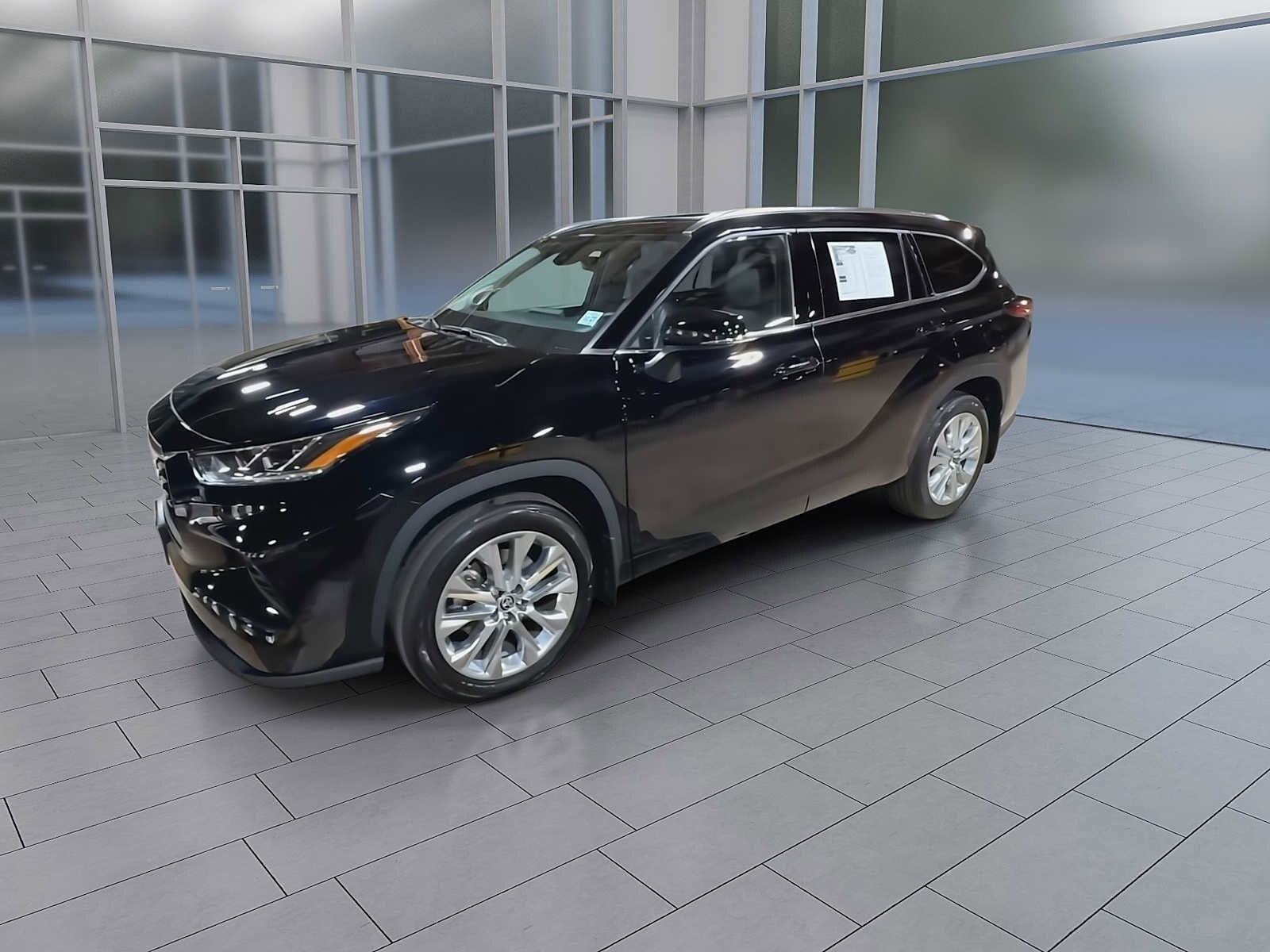 2022 Toyota Highlander Limited photo 3