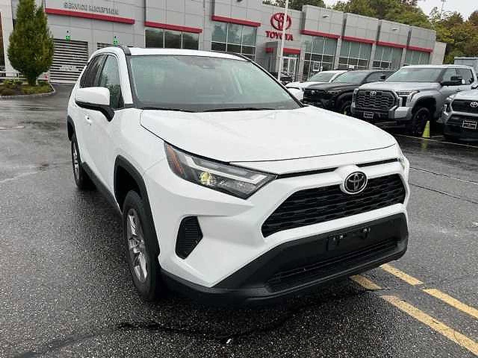 Thumbnail: 2025 Toyota RAV4 - 3