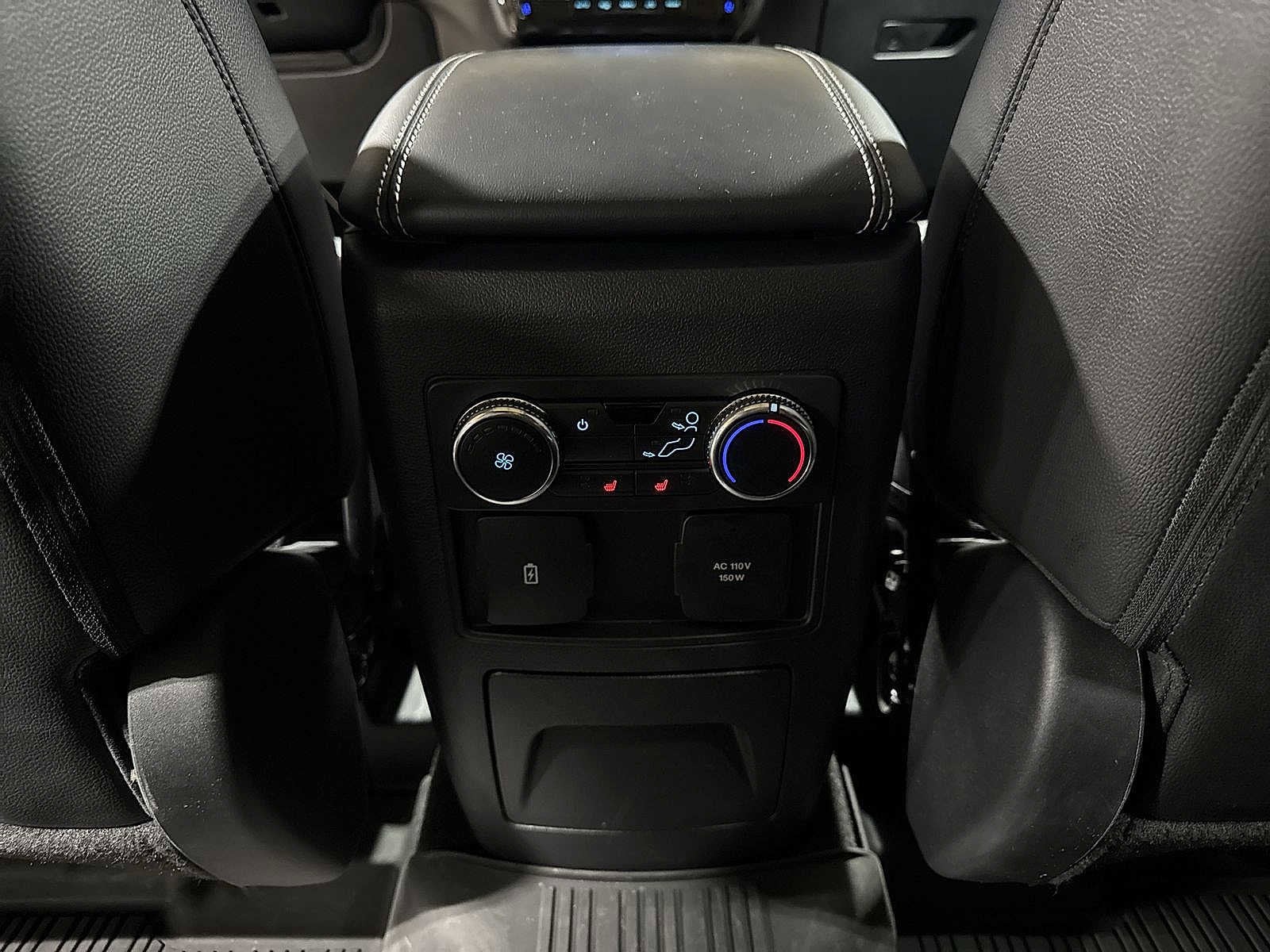 Thumbnail: 2022 Ford Explorer - 32