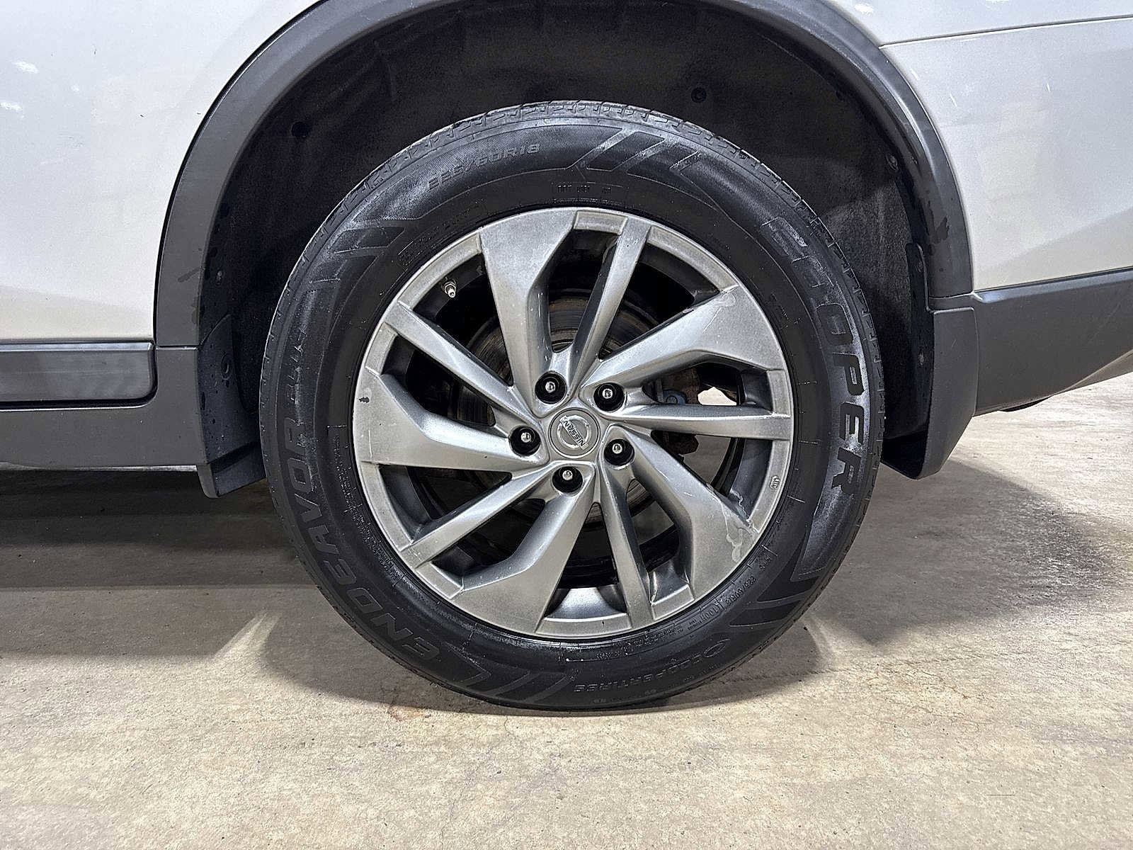 Thumbnail: 2015 Nissan Rogue - 10