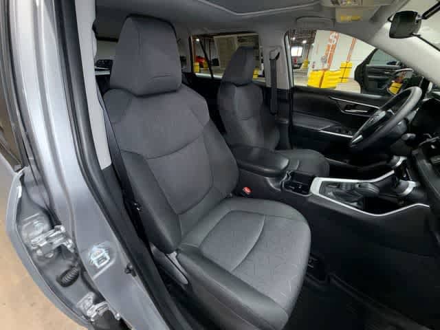 Thumbnail: 2025 Toyota RAV4 - 31