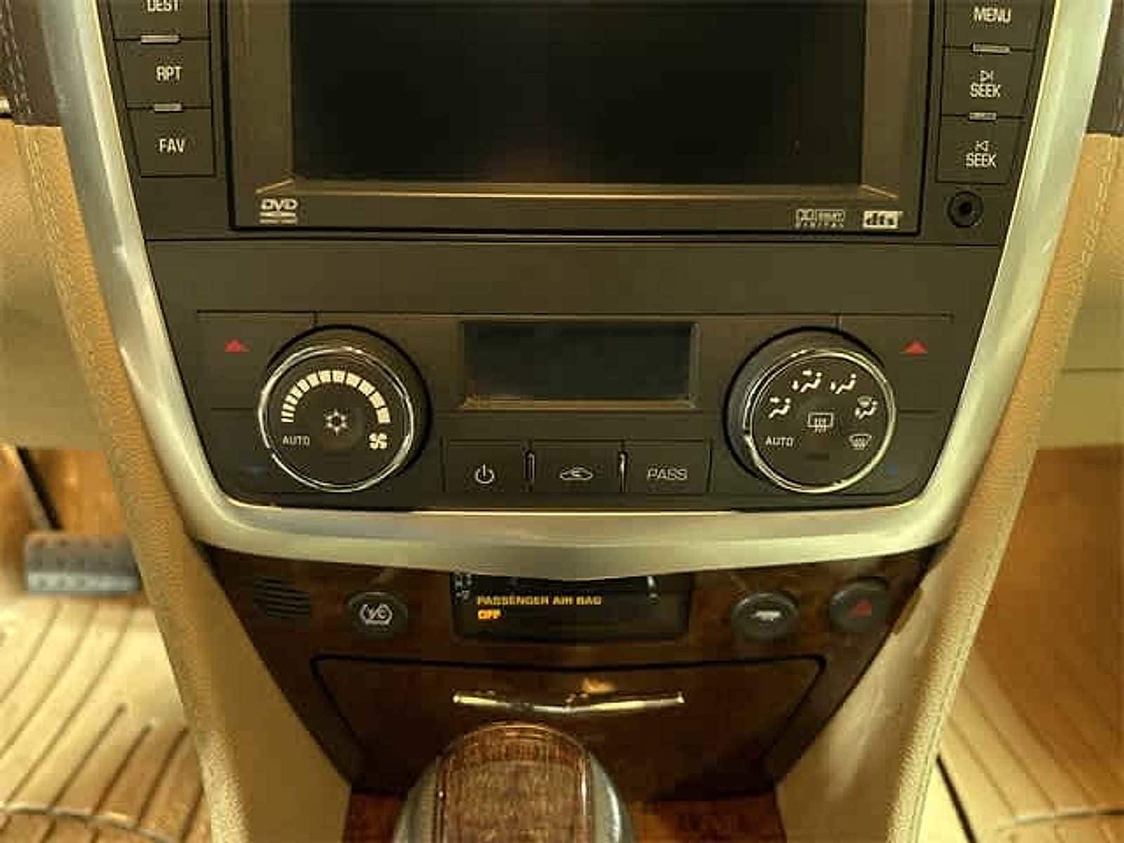 Thumbnail: 2009 Cadillac SRX - 37