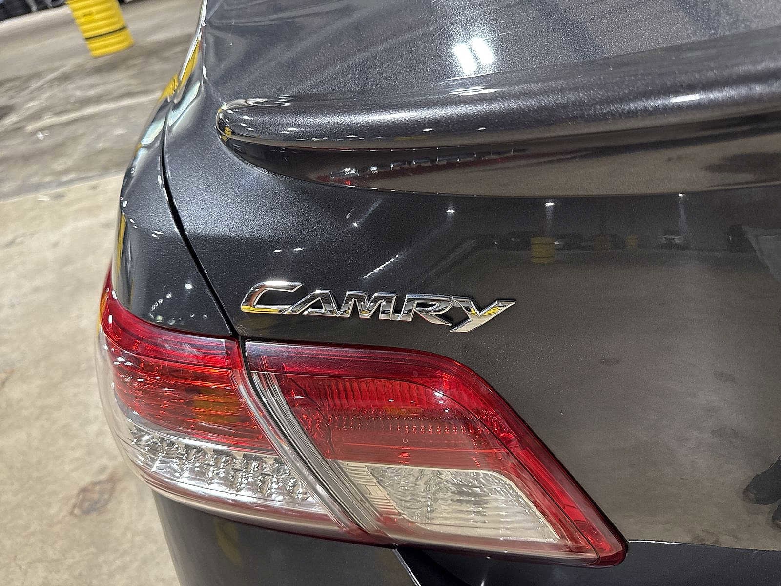 Thumbnail: 2011 Toyota Camry - 22